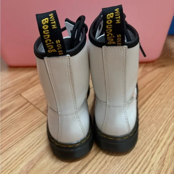 Dr. Martens White Leather Boots with Black Laces - Picture 3 of 6